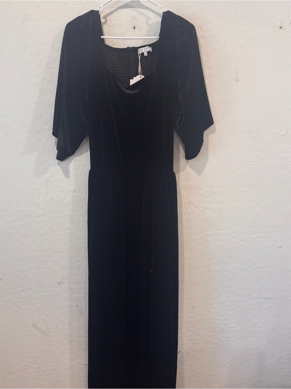 Ivy City Co. Livi Jumpsuit Women’s 1X In Black Velvet Smocked Balloon Sleeve